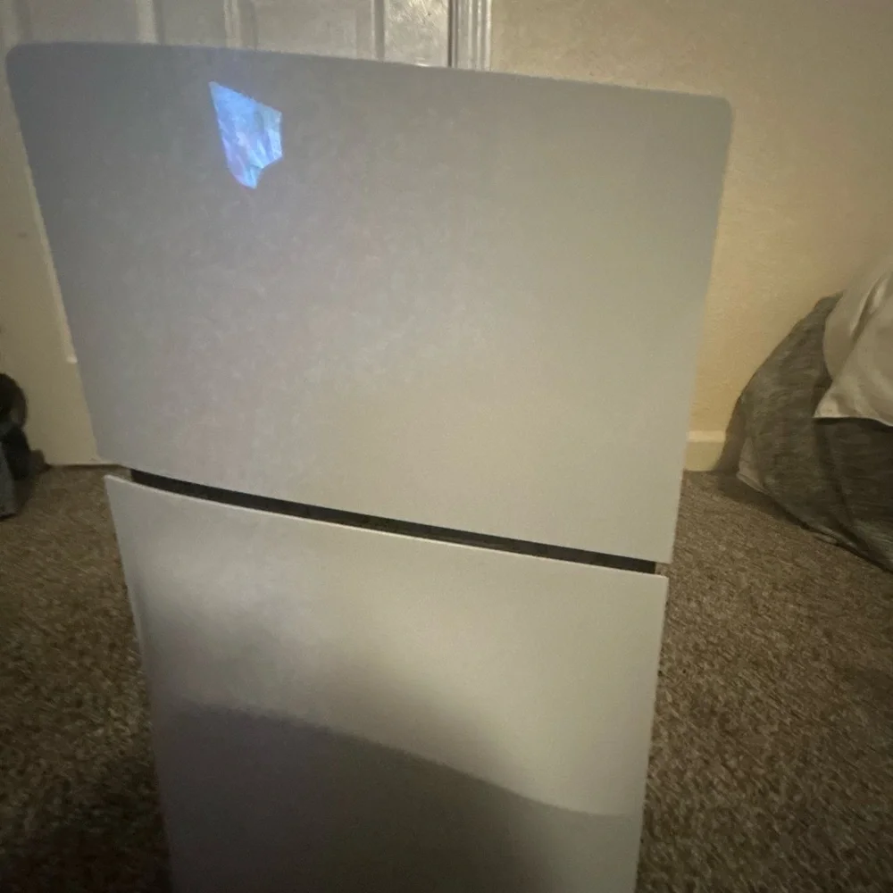 Sony console modern